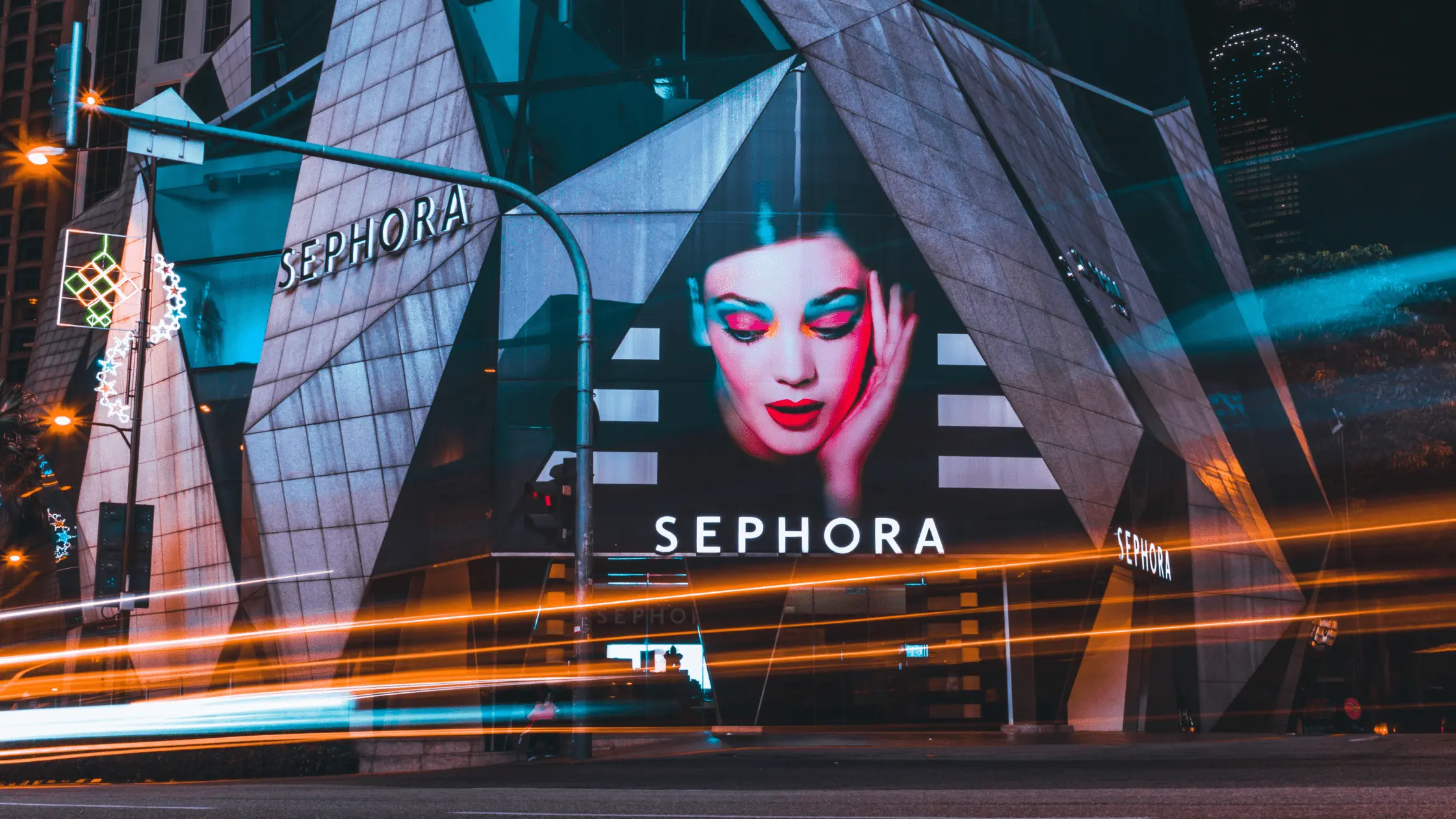 Sephora returns to the UK